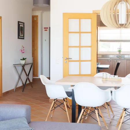 Horizon Retreat, Sea View A12 Apartment